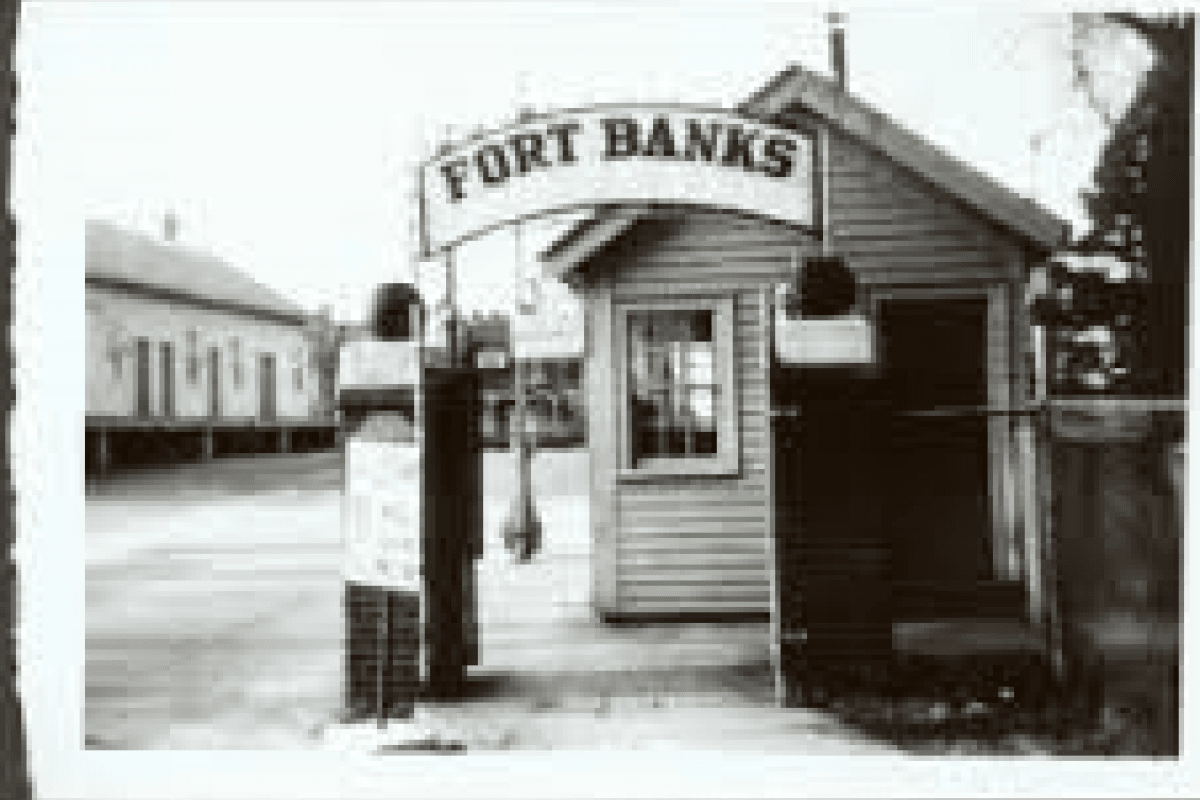 Old photo of Fort Banks